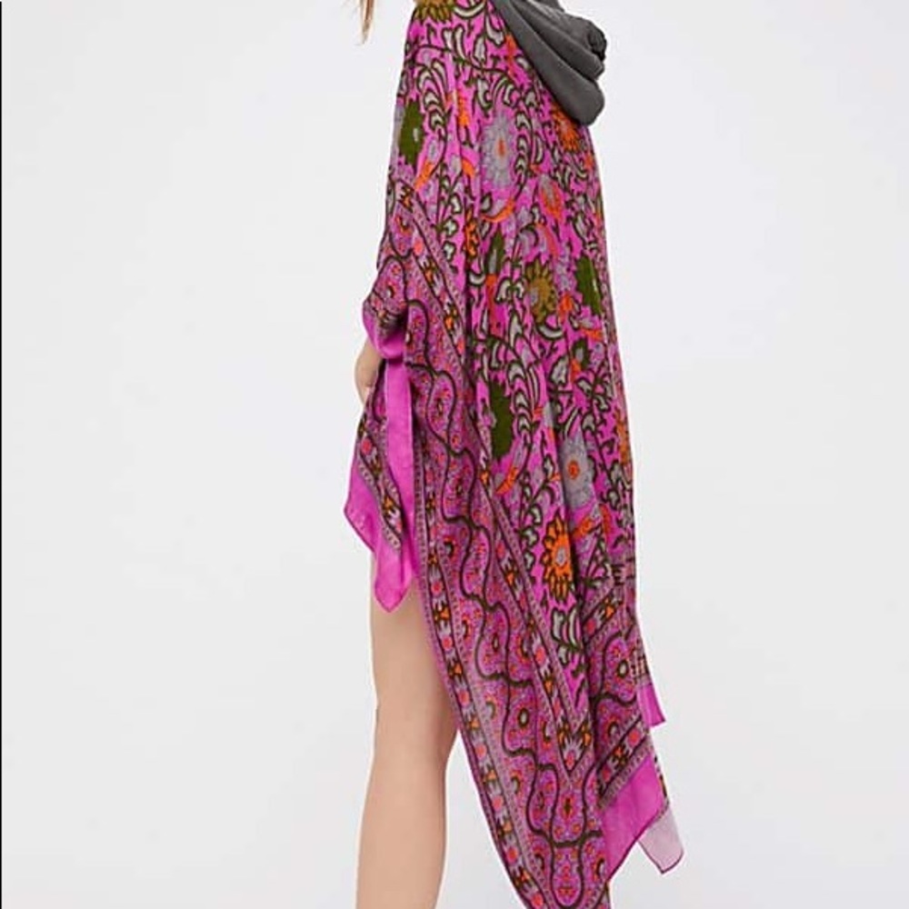 Free people magic dance border print kimono